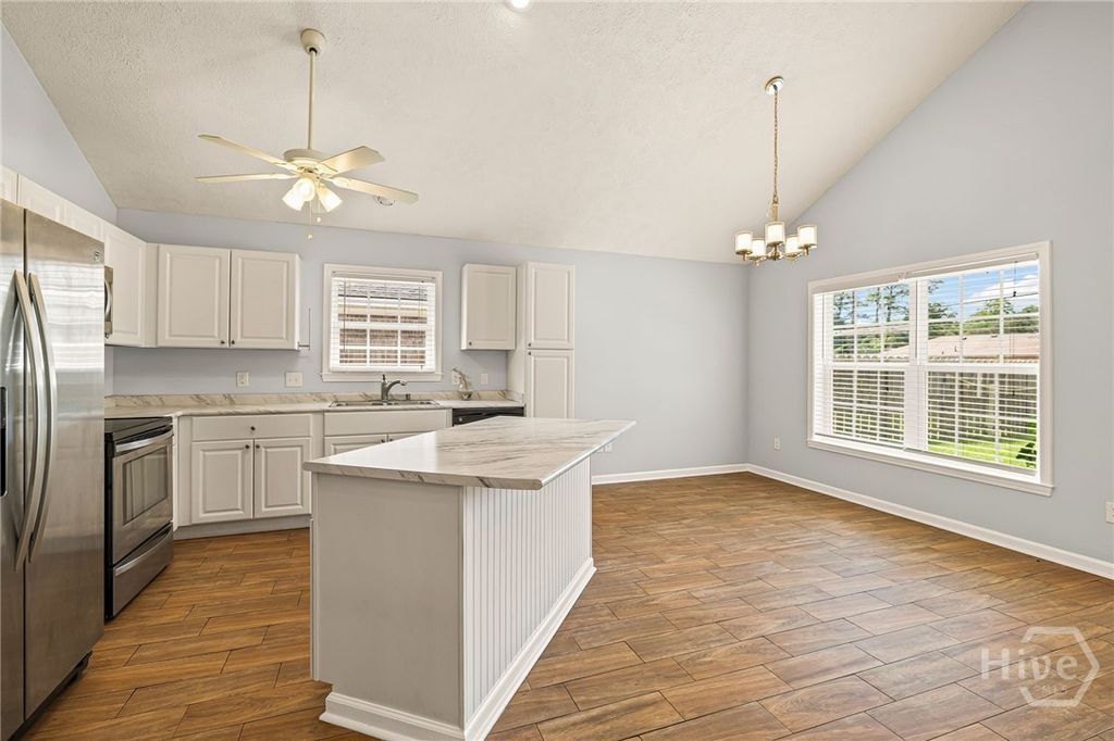 Image 16 of property listing at 7010 Johnny Mercer Boulevard, Savannah, GA 31410