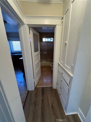 1349 W 49th, Los Angeles, CA 90037