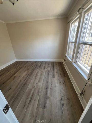 1349 W 49th, Los Angeles, CA 90037