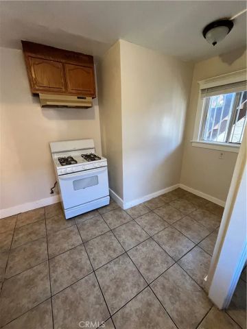 1349 W 49th, Los Angeles, CA 90037