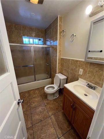 1349 W 49th, Los Angeles, CA 90037