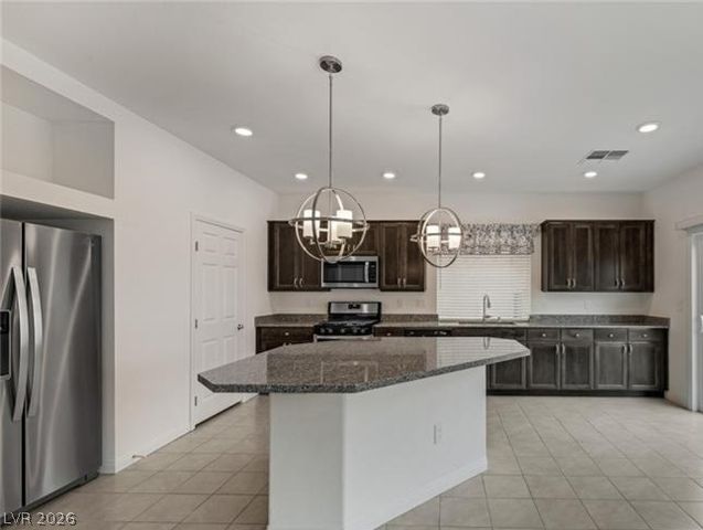 7766 Pacific Dunes Street, Las Vegas, NV 89139