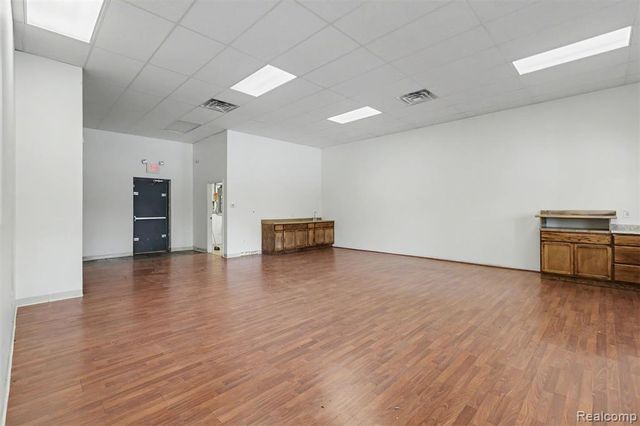 33950 Van Born Road, Wayne, MI 48184
