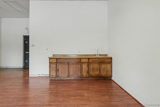 33950 Van Born Road, Wayne, MI 48184
