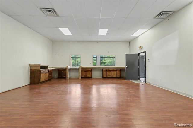 33950 Van Born Road, Wayne, MI 48184