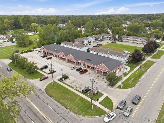 33950 Van Born Road, Wayne, MI 48184