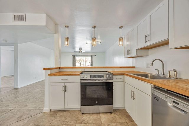 22605 SW 66th Avenue 206, Boca Raton, FL 33428
