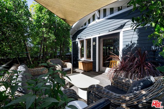 1130 Electric Avenue, Venice, CA 90291