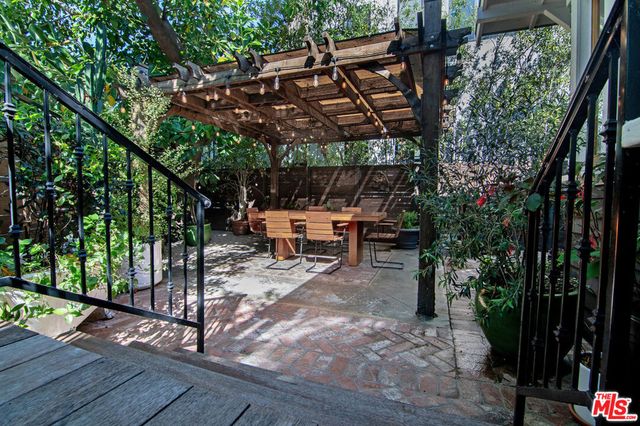 1130 Electric Avenue, Venice, CA 90291