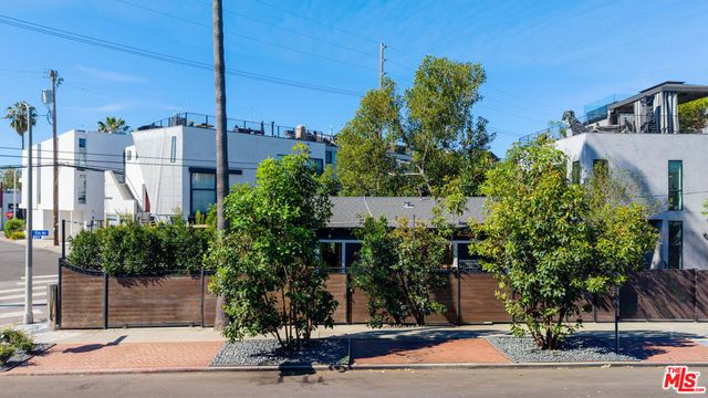 1130 Electric Avenue, Venice, CA 90291
