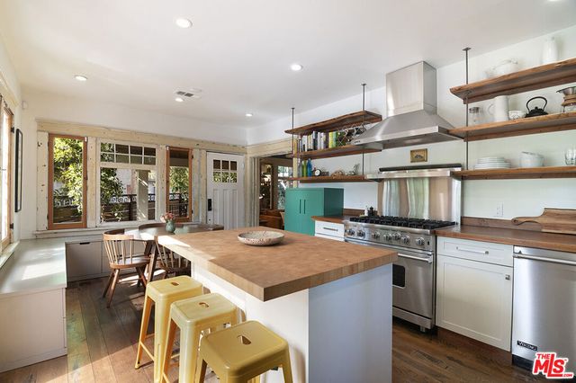 1130 Electric Avenue, Venice, CA 90291