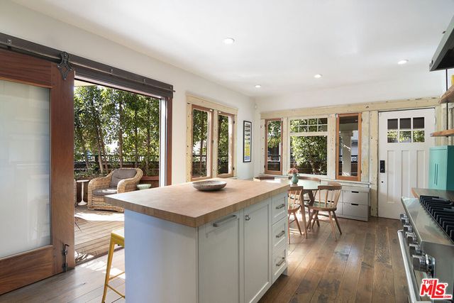 1130 Electric Avenue, Venice, CA 90291