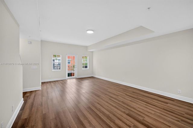 617 SW 1st Ave, Pompano Beach, FL 33060