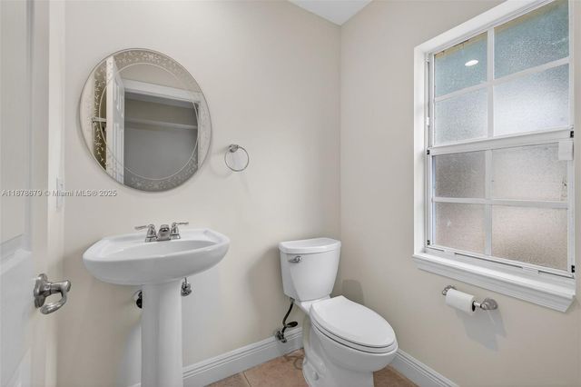 617 SW 1st Ave, Pompano Beach, FL 33060