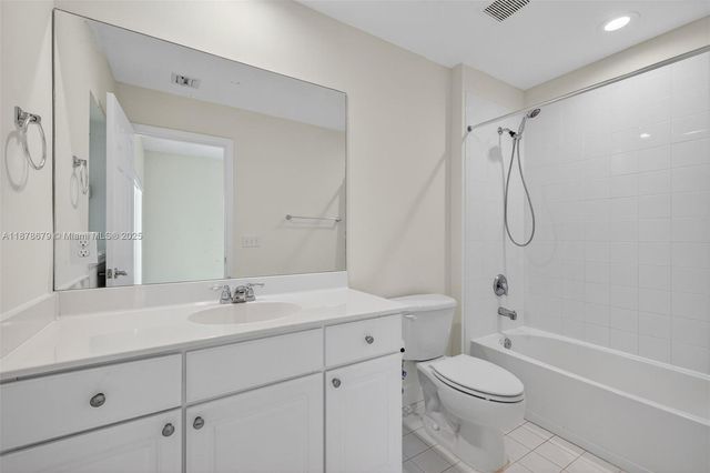 617 SW 1st Ave, Pompano Beach, FL 33060