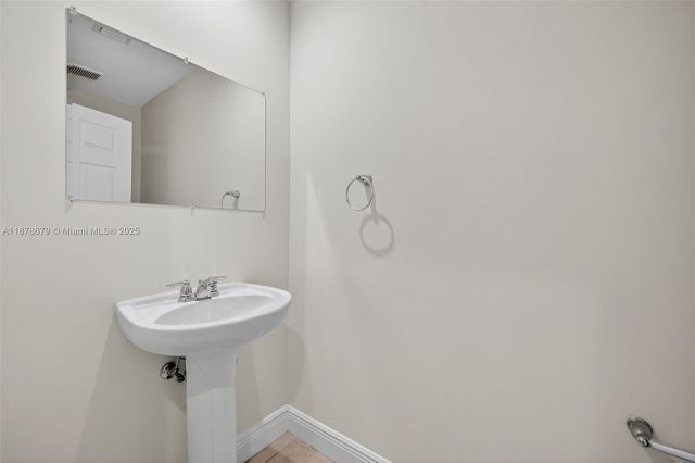 617 SW 1st Ave, Pompano Beach, FL 33060