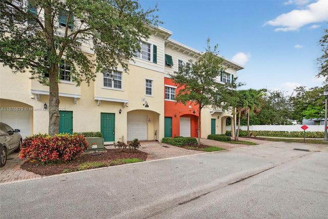 617 SW 1st Ave, Pompano Beach, FL 33060