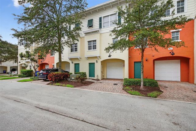 617 SW 1st Ave, Pompano Beach, FL 33060