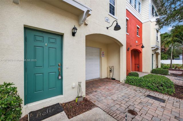 617 SW 1st Ave, Pompano Beach, FL 33060