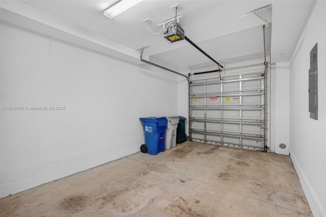 617 SW 1st Ave, Pompano Beach, FL 33060