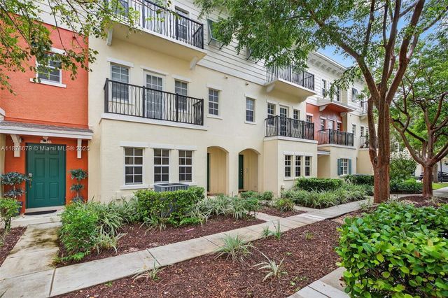 617 SW 1st Ave, Pompano Beach, FL 33060