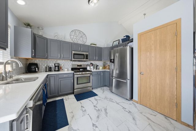 5207 Bentgrass Avenue, Richton Park, IL 60471