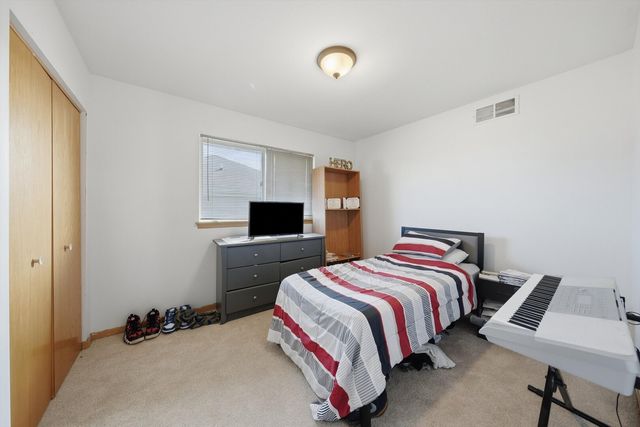 5207 Bentgrass Avenue, Richton Park, IL 60471