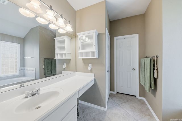213 Bending Oak, New Braunfels, TX 78132