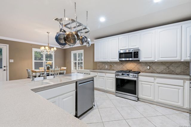 213 Bending Oak, New Braunfels, TX 78132