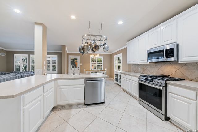 213 Bending Oak, New Braunfels, TX 78132