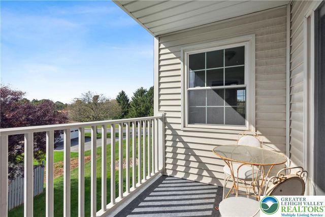 110 Drift Court B, Bethlehem Twp, PA 18020