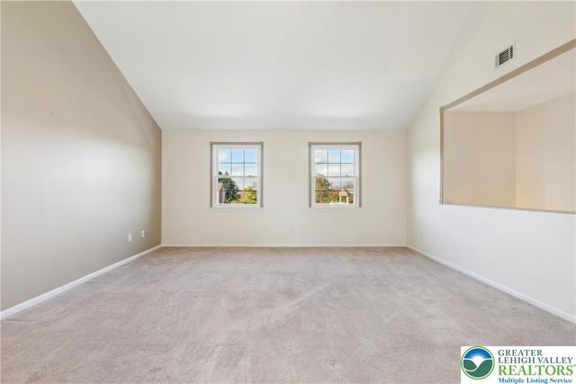 110 Drift Court B, Bethlehem Twp, PA 18020