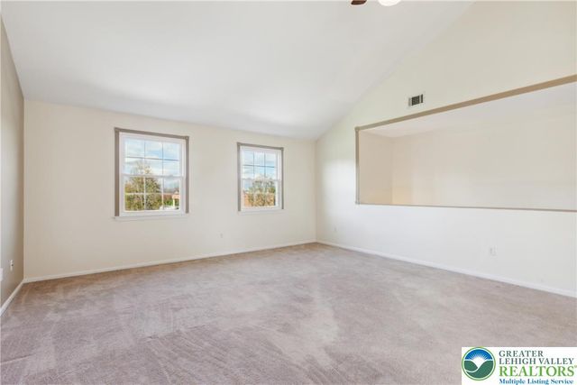 110 Drift Court B, Bethlehem Twp, PA 18020