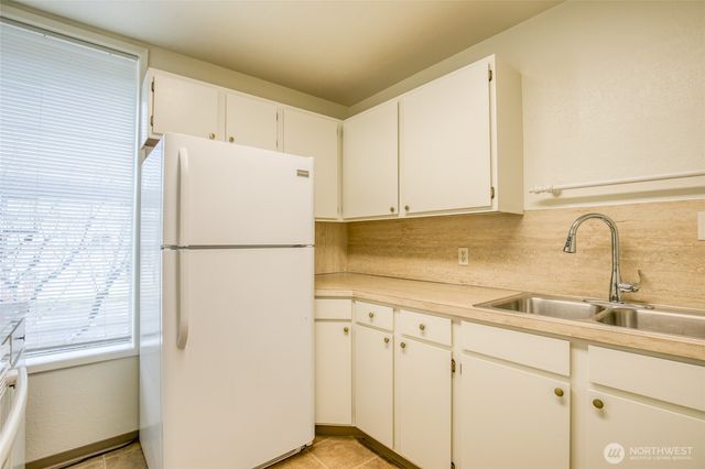 208 N H Street, Aberdeen, WA 98520