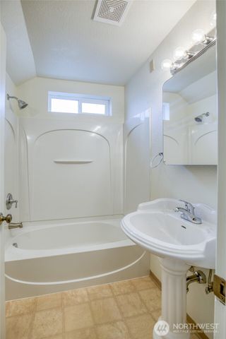 208 N H Street, Aberdeen, WA 98520