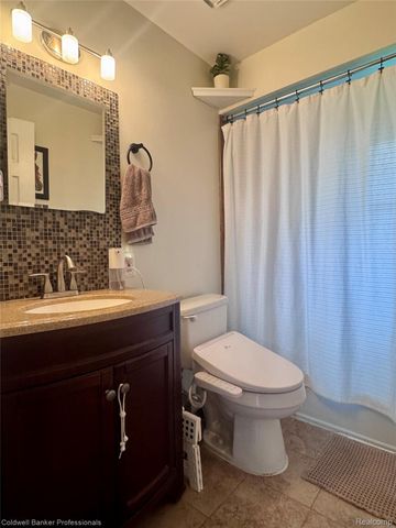 33103 Edgegrove, Fraser, MI 48026