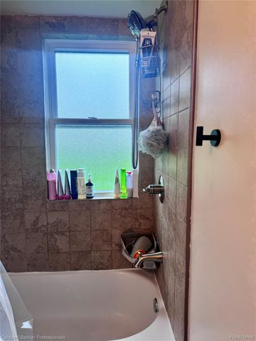 33103 Edgegrove, Fraser, MI 48026