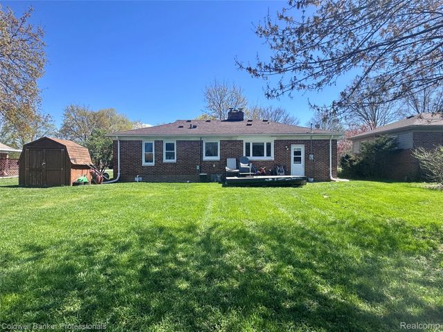 33103 Edgegrove, Fraser, MI 48026