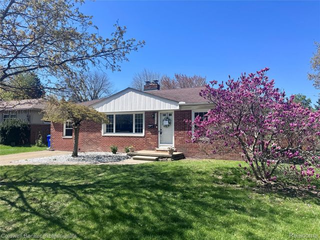 33103 Edgegrove, Fraser, MI 48026