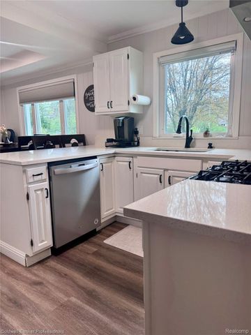 33103 Edgegrove, Fraser, MI 48026