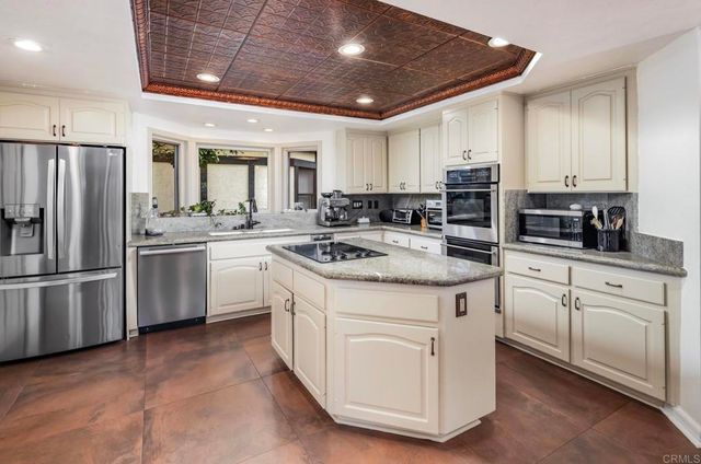 7351 Alicante Road, Carlsbad, CA 92009