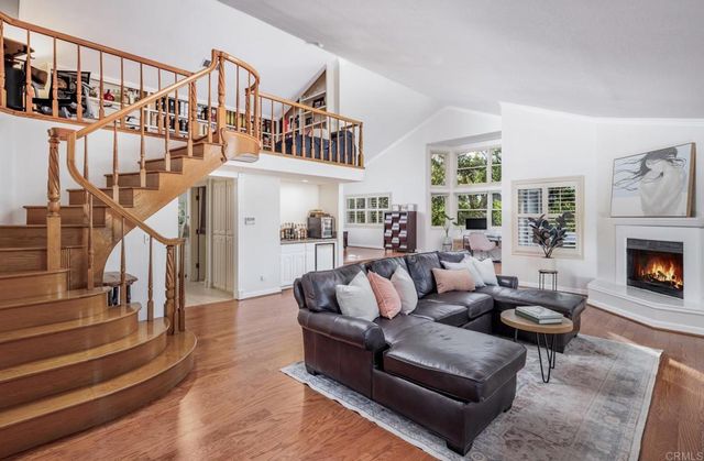7351 Alicante Road, Carlsbad, CA 92009