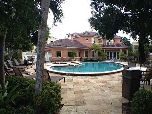 49 Uno Lago Drive, Juno Beach, FL 33408