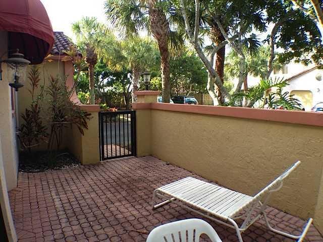 49 Uno Lago Drive, Juno Beach, FL 33408