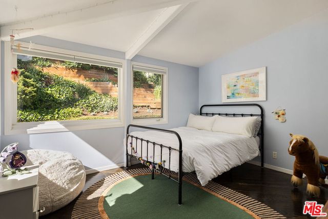 12317 Rochedale Lane, Los Angeles, CA 90049