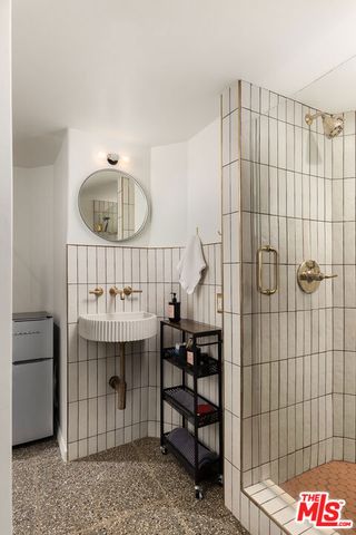 12317 Rochedale Lane, Los Angeles, CA 90049