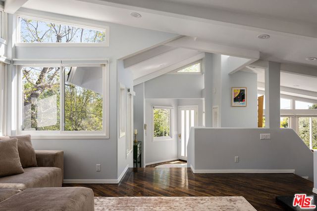 12317 Rochedale Lane, Los Angeles, CA 90049