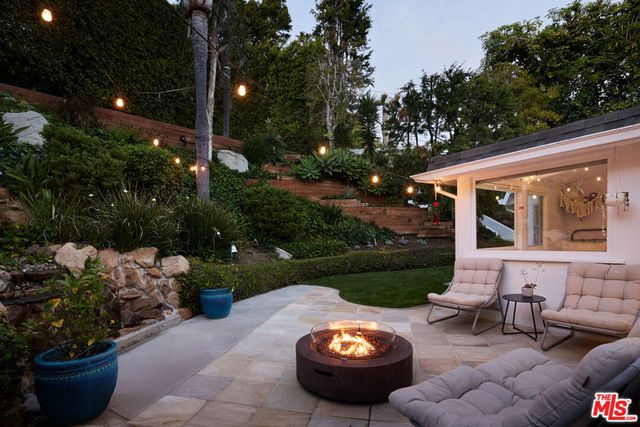 12317 Rochedale Lane, Los Angeles, CA 90049