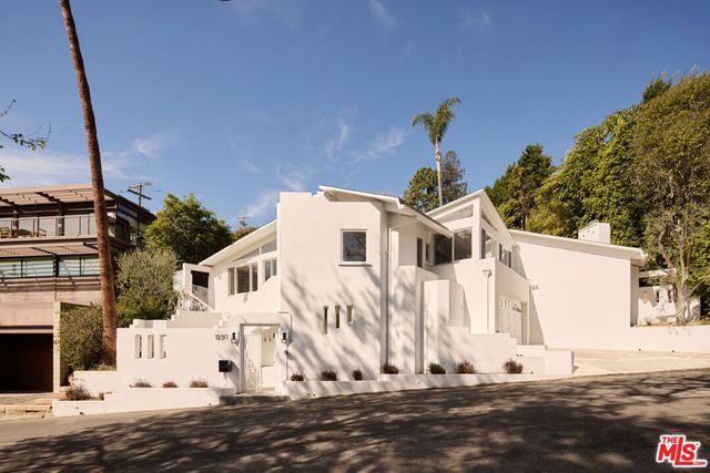 12317 Rochedale Lane, Los Angeles, CA 90049