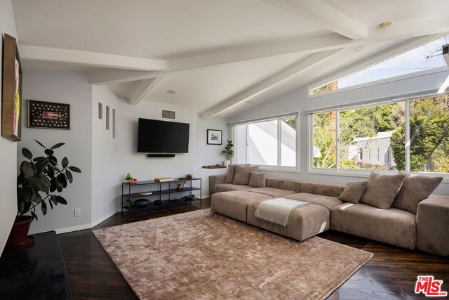 12317 Rochedale Lane, Los Angeles, CA 90049